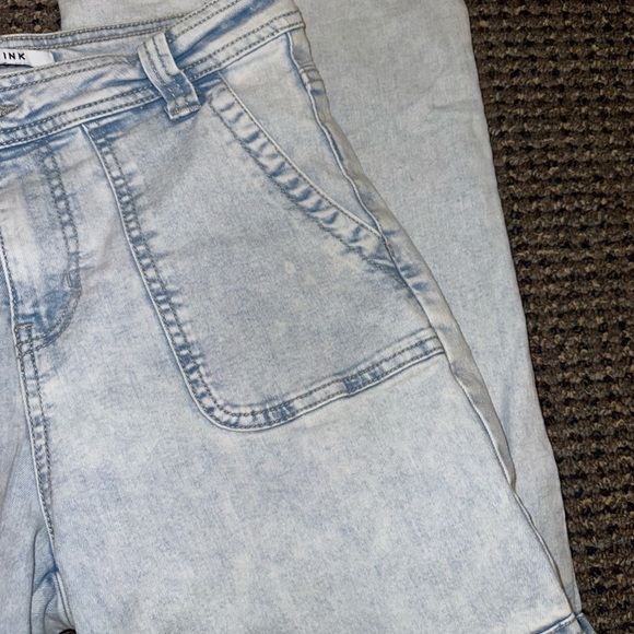 Light wash cargo pants - Picture 4 of 5